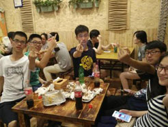 港南烧烤加盟,学烧烤技术,开烧烤店多少钱疯狂烤翅加盟